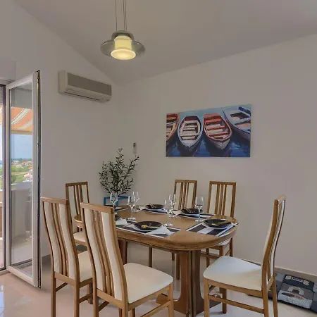 D. Bella Donna Apartment *