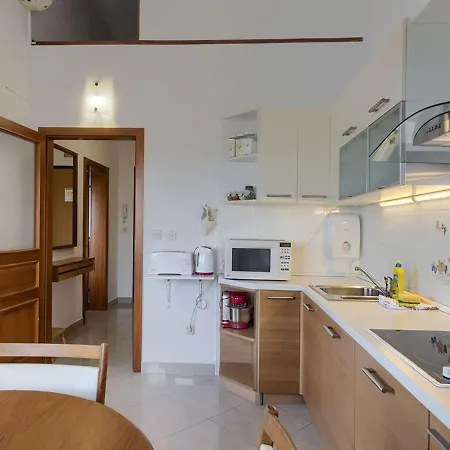 D. Bella Donna Apartment Premantura
